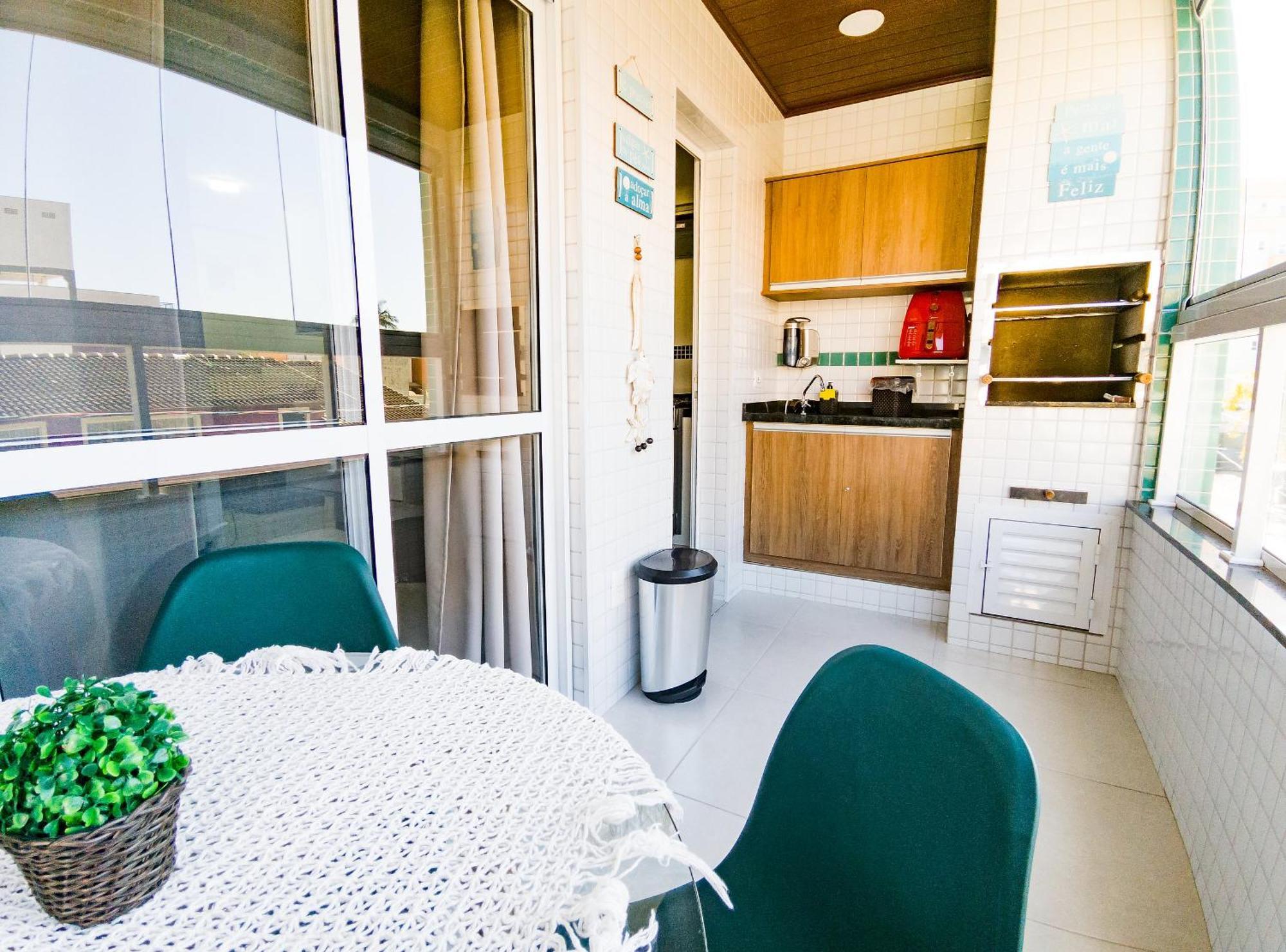 Vista Apartments: Beachside Retreat With Rooftop Pool * Ubatuba