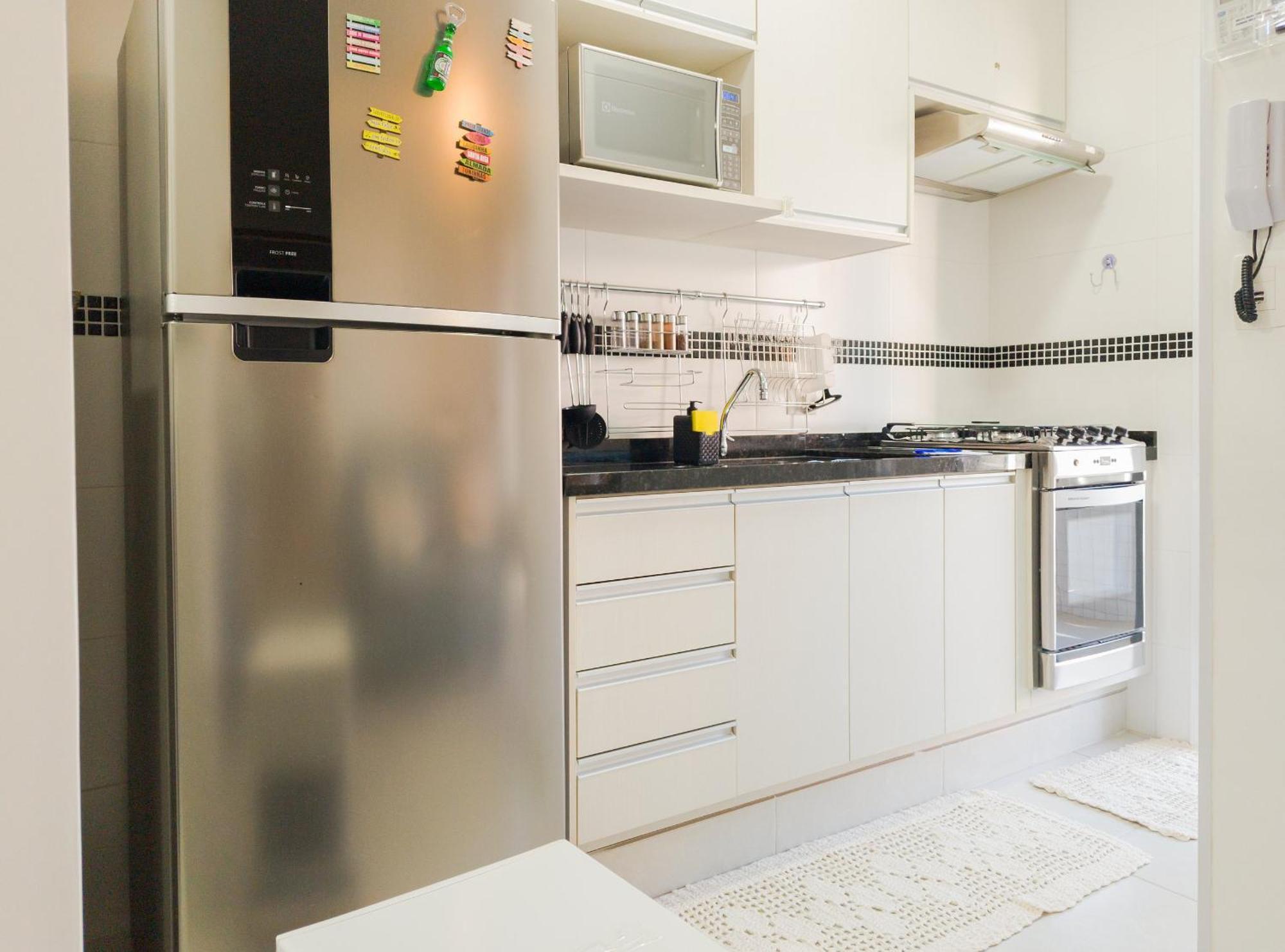 Vista Apartments: Beachside Retreat With Rooftop Pool *