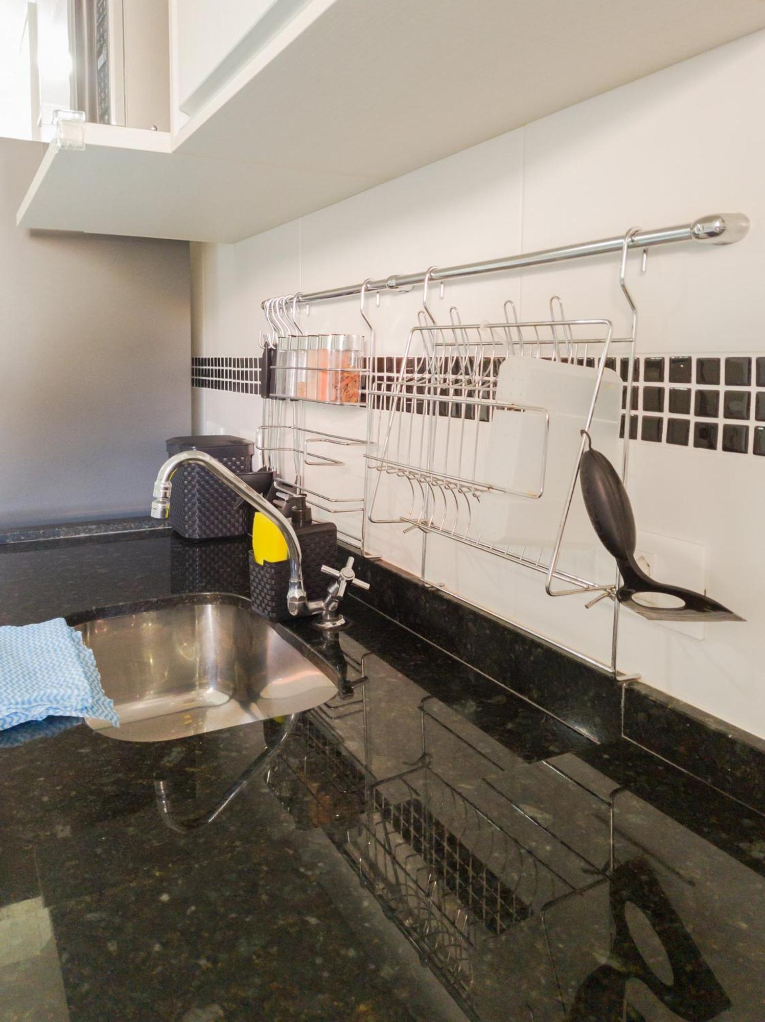 Apartamento Vista Apartments: Beachside Retreat With Rooftop Pool