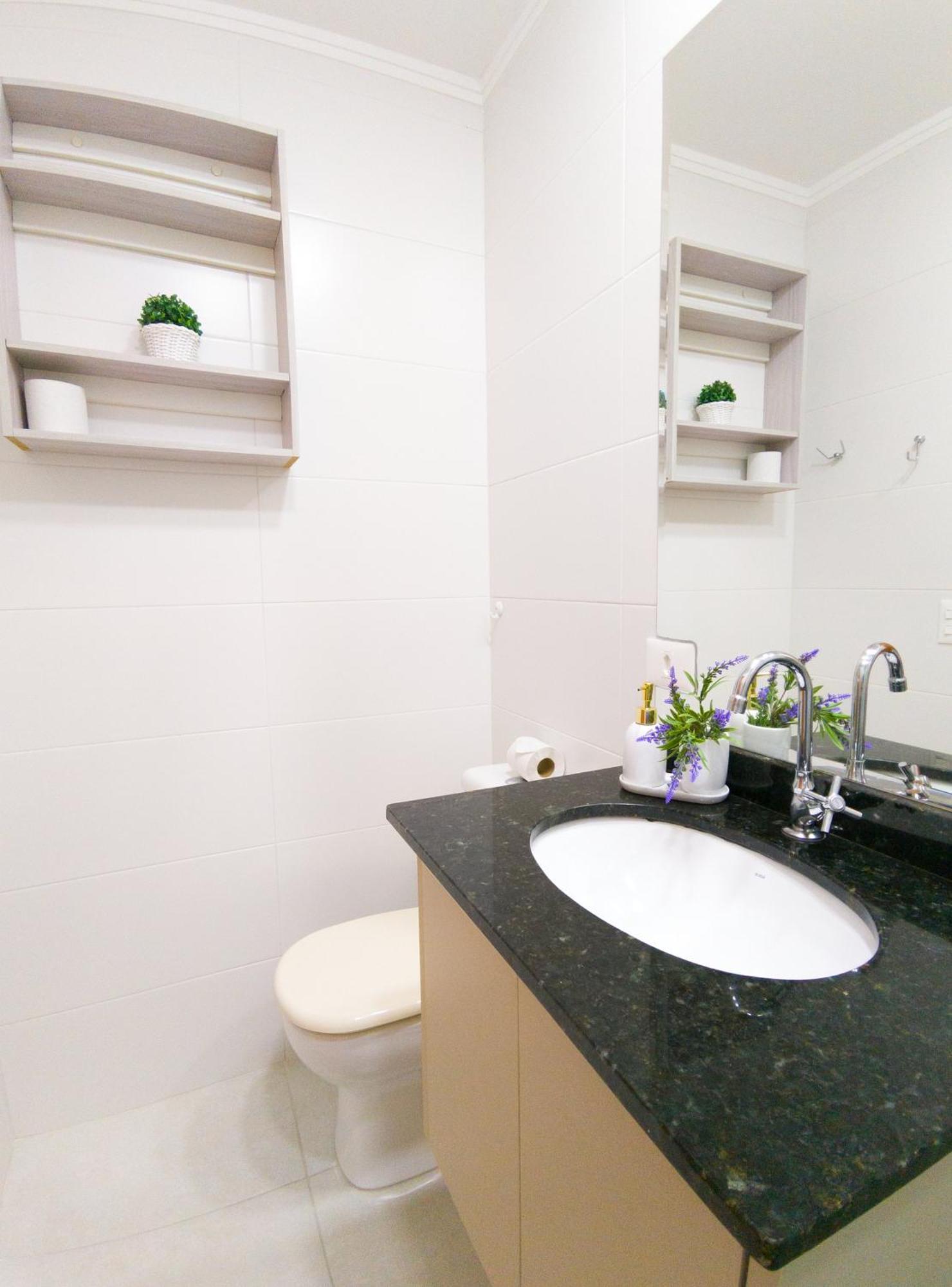 Vista Apartments: Beachside Retreat With Rooftop Pool Apartamento *