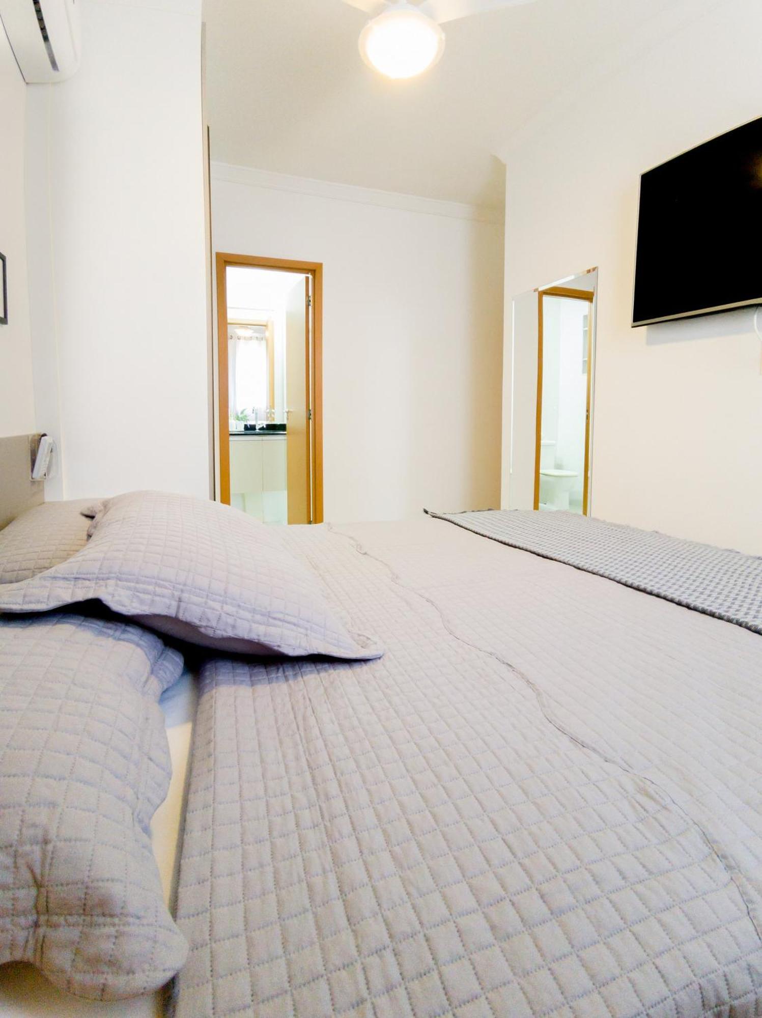 Apartamento Vista Apartments: Beachside Retreat With Rooftop Pool Ubatuba